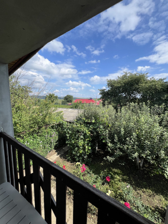 Casa cu gradina, teren 2200 mp, Saucesti