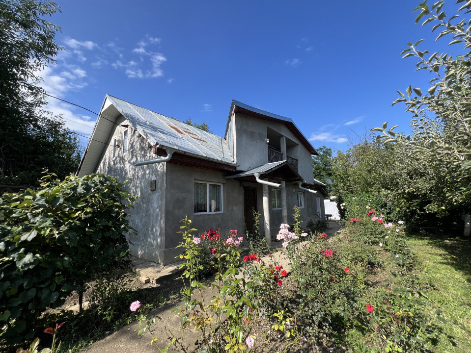 Casa cu gradina, teren 2200 mp, Saucesti