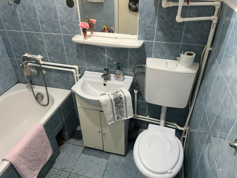 Casă cu 3 camere și teren de 2.200 m² în Șerbesti, locuință aproape de Bacău 