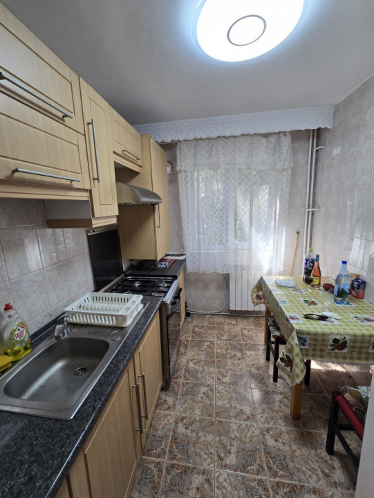 Ap. 2 camere decomandate et.2 Tic Tac