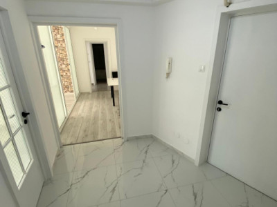 Apartament renovat, confort 1, Central
