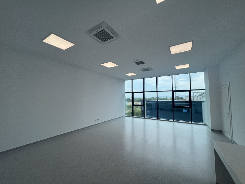 Spațiu de birou / cabinet medical – 45 mp – Urban Business Center