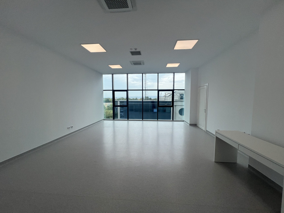 Spațiu de birou / cabinet medical – 45 mp – Urban Business Center