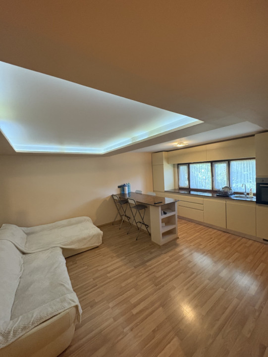 Apartament 3 camere ,Centru
