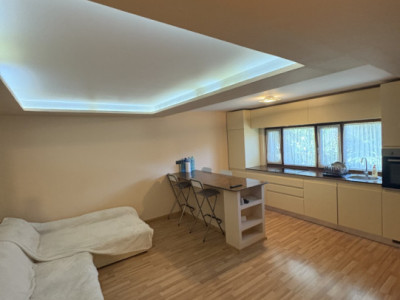 Apartament 3 camere ,Centru