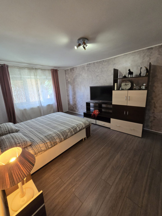 Garsoniera spre închiriere, Centru