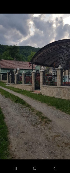 Casa  Asau + 4800 teren