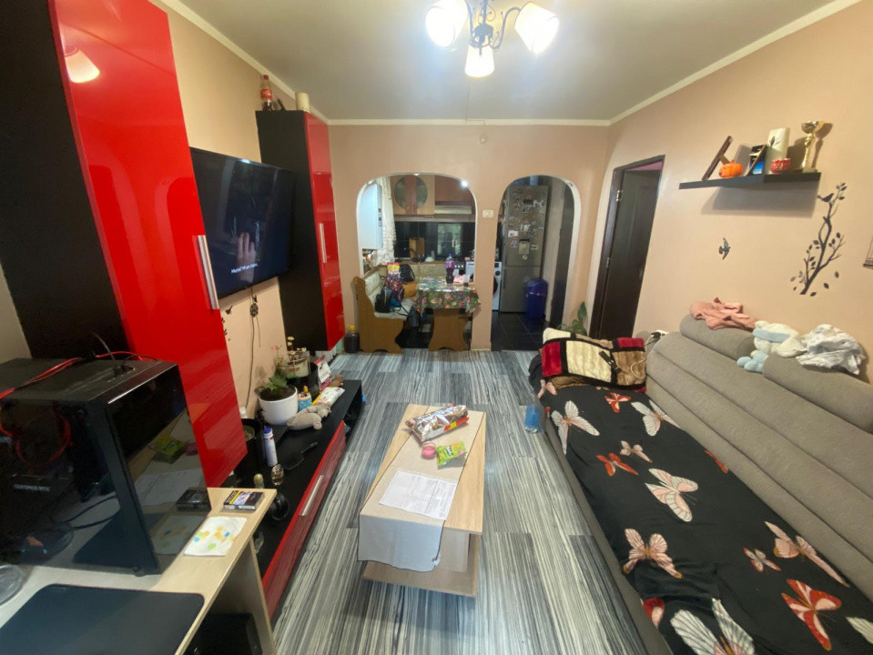 Apartament 3 camere, Milcov