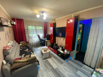 Apartament 3 camere, Milcov