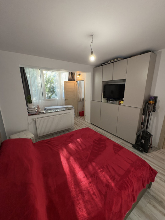 Apartament 4 camere de vânzare – mobilat complet, zona cornisa, Bacău