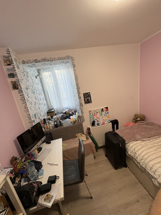 Apartament 4 camere de vânzare – mobilat complet, zona cornisa, Bacău