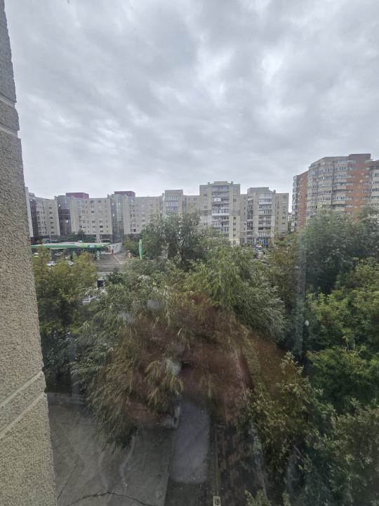 Apartament spatios zona 9 mai