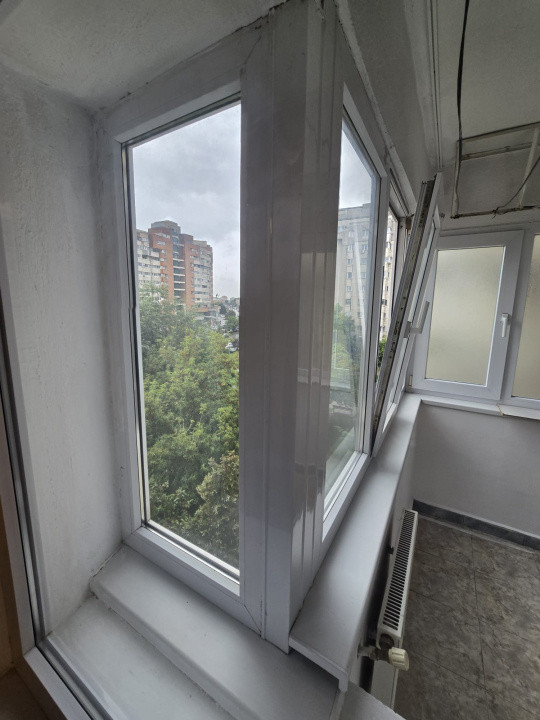 Apartament spatios zona 9 mai