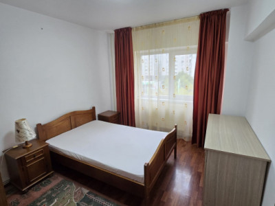 Apartament spatios zona 9 mai