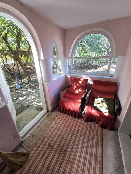Casa batraneasca cu 1000 mp teren Letea