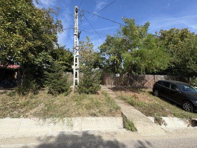 Teren de vânzare,Fântânele