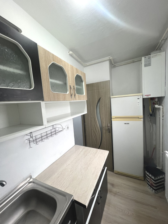 Garsonieră decomandată, Centru