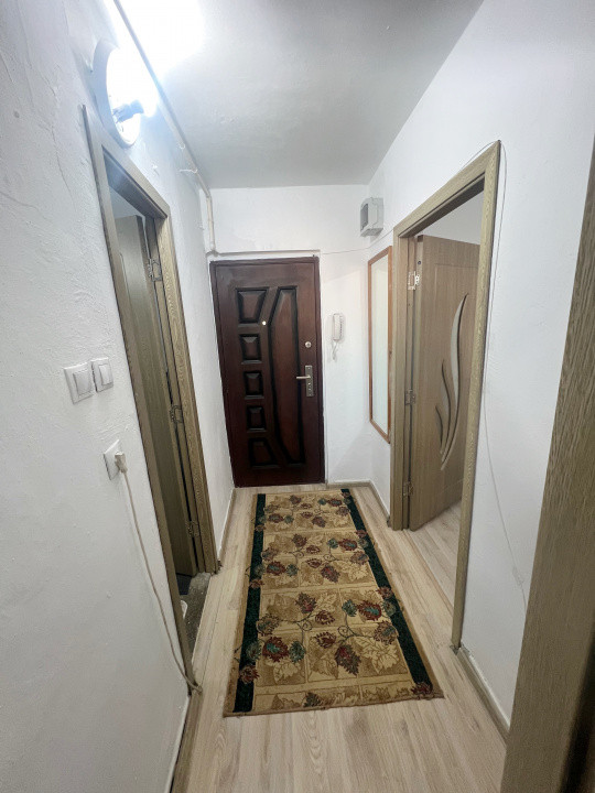 Garsonieră decomandată, Centru