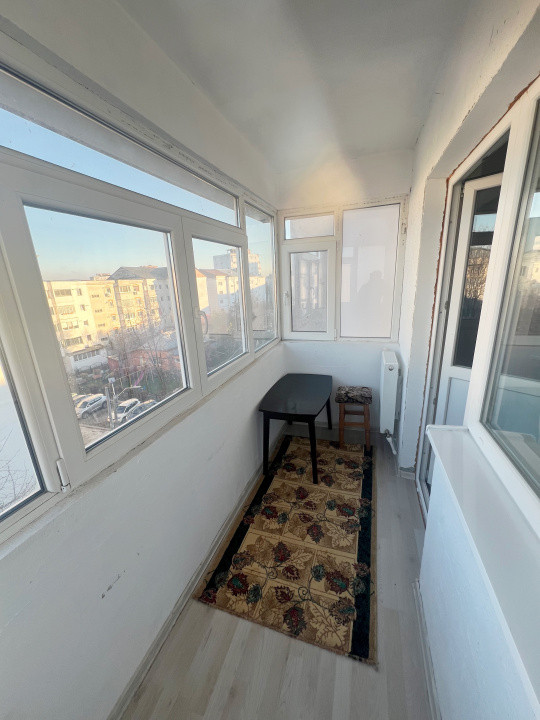 Garsonieră decomandată, Centru