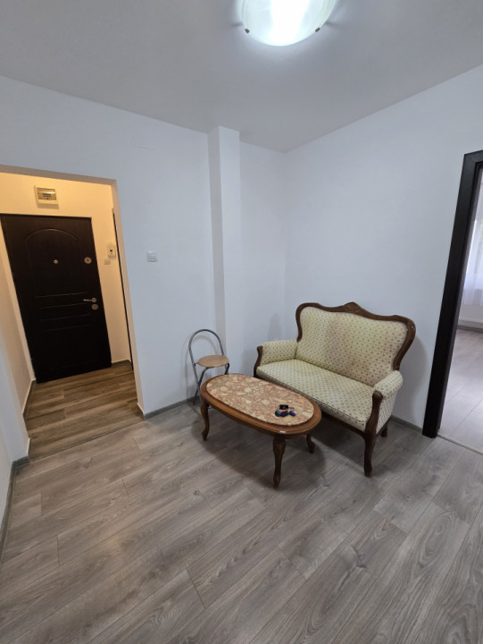 Apartament 3 camere  Piata Sud
