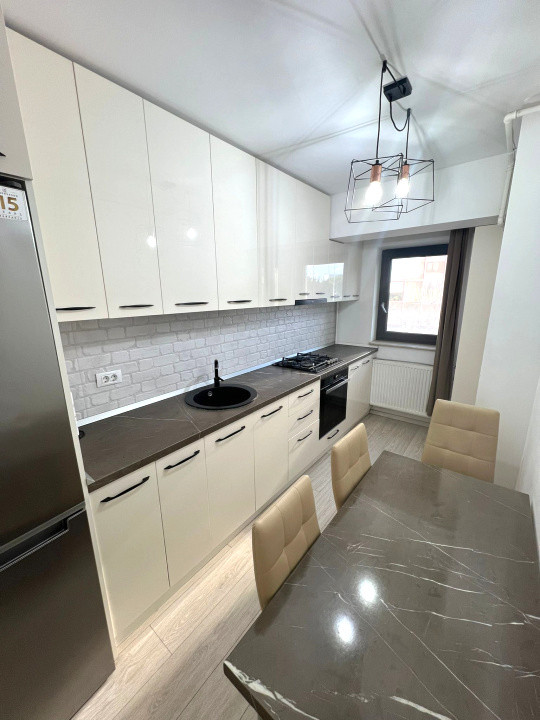 Apartament 3 camere, Bloc Nou, Central