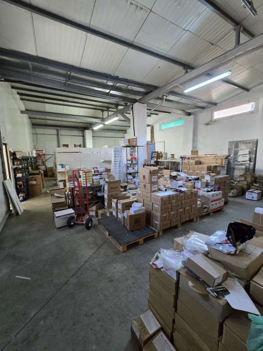 Birouri+ Hala zona Stefan cel Mare