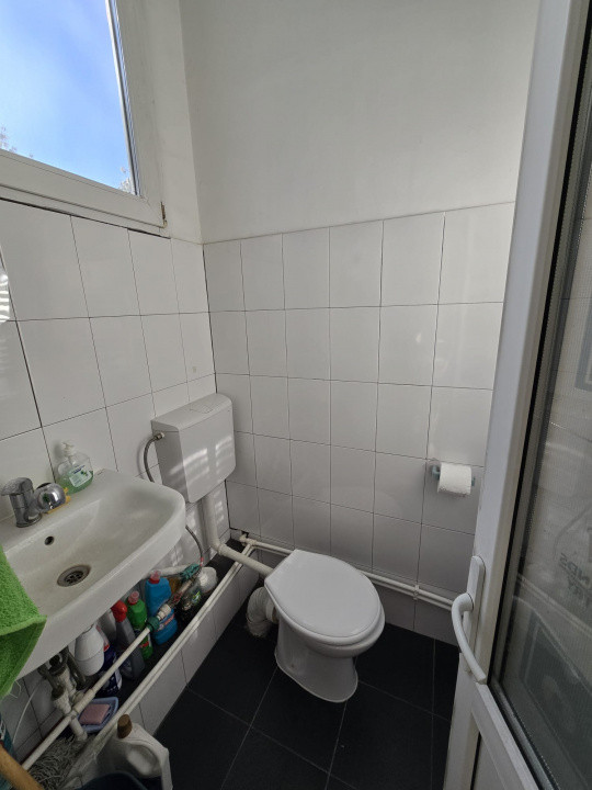 Birouri+ Hala zona Stefan cel Mare