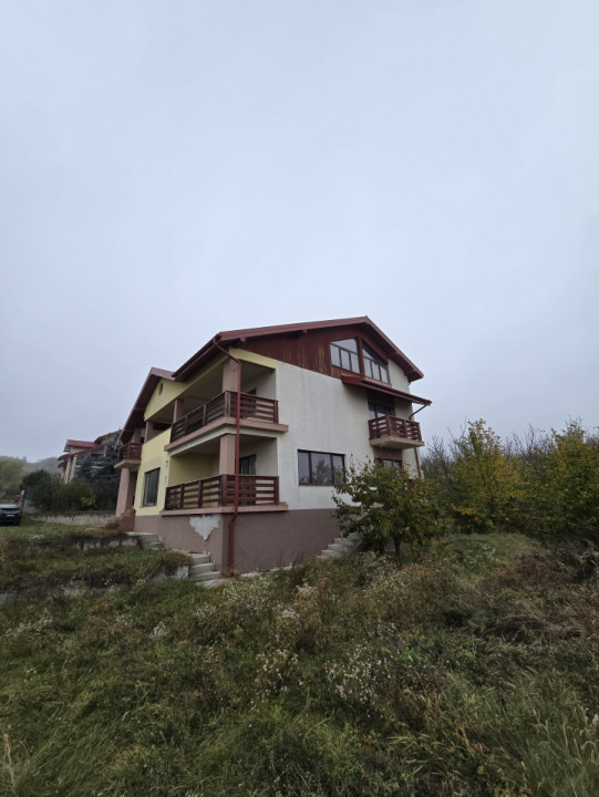 Vila Fantanele pretabila Azil Batrani