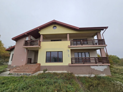 Vila Fantanele pretabila Azil Batrani