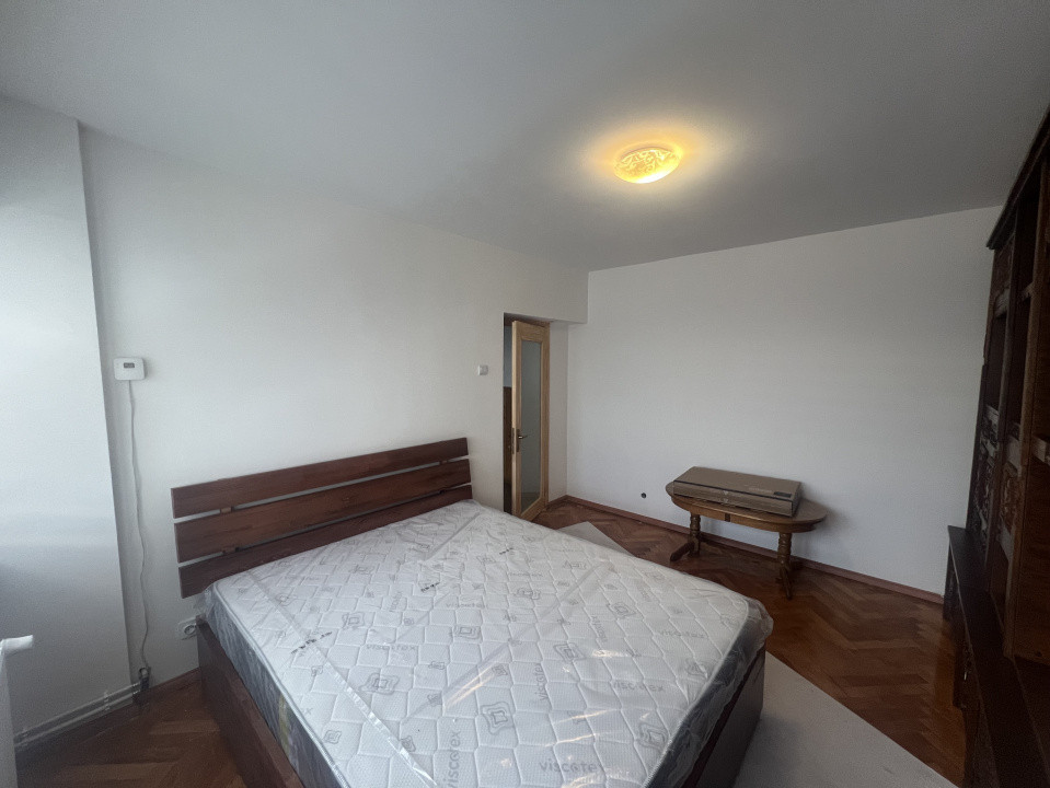 Garsoniera spațioasă, Ultracentral