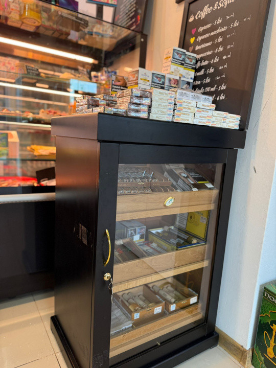 Afacere la cheie – Magazin de tabac + Cofetărie cu laborator propriu, de vânzare