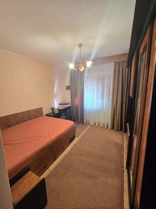  2 decomandate Tipografilor