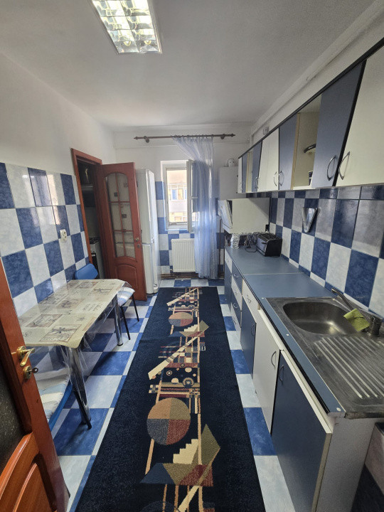  2 decomandate Tipografilor