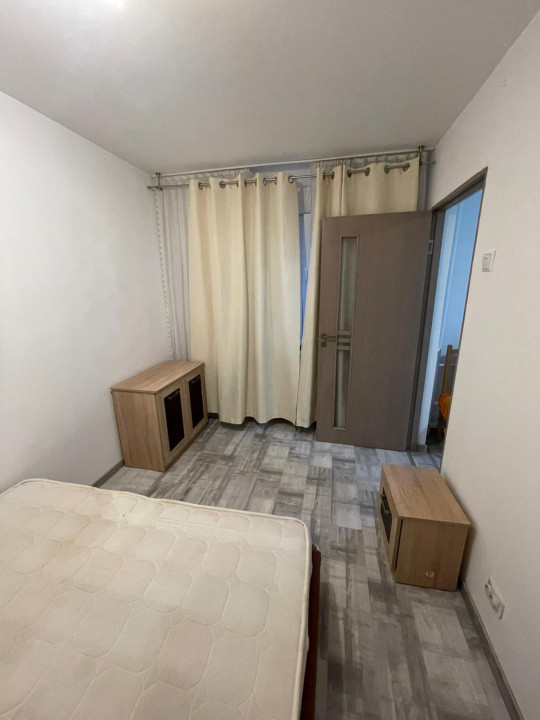 Apartament 3 camere, Piata  Sud