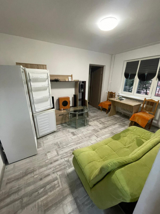 Apartament 3 camere, Piata  Sud