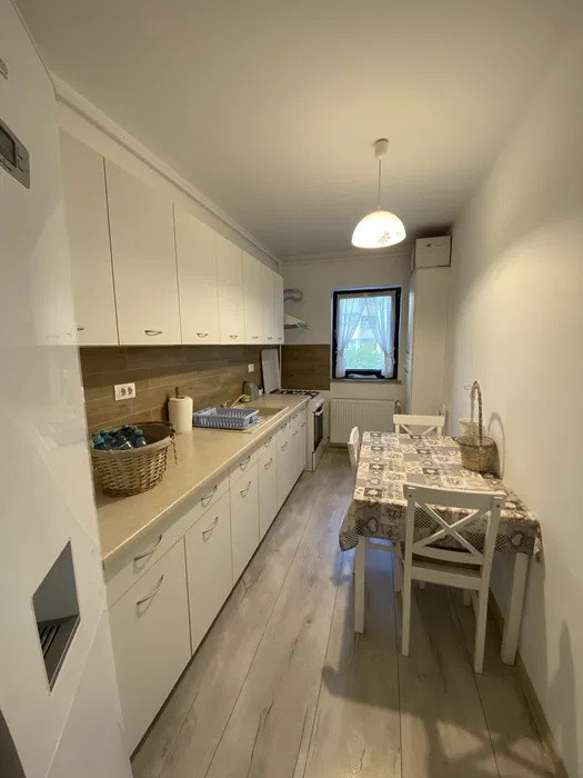 Apartament de inchiriat zona Stefan cel Mare