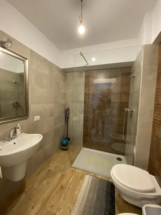 Apartament de inchiriat zona Stefan cel Mare