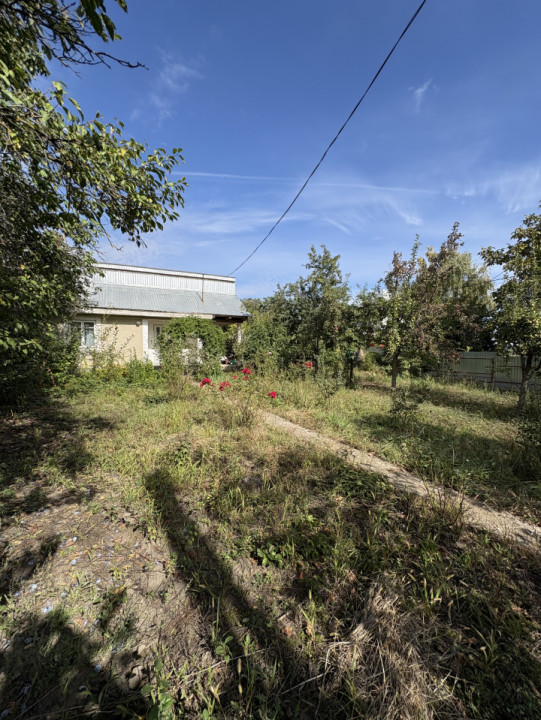 De vânzare casă cu teren în Fântânele 