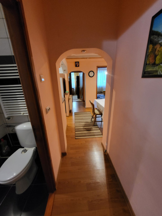 Apartament de inchiriat 3 camere Cornisa