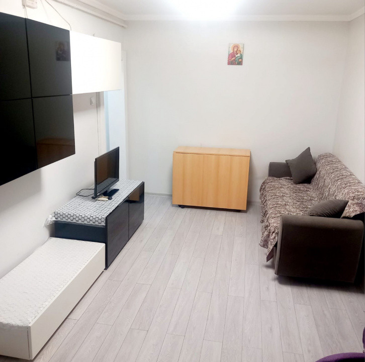 Apartament de închiriat pe Alecu Russo