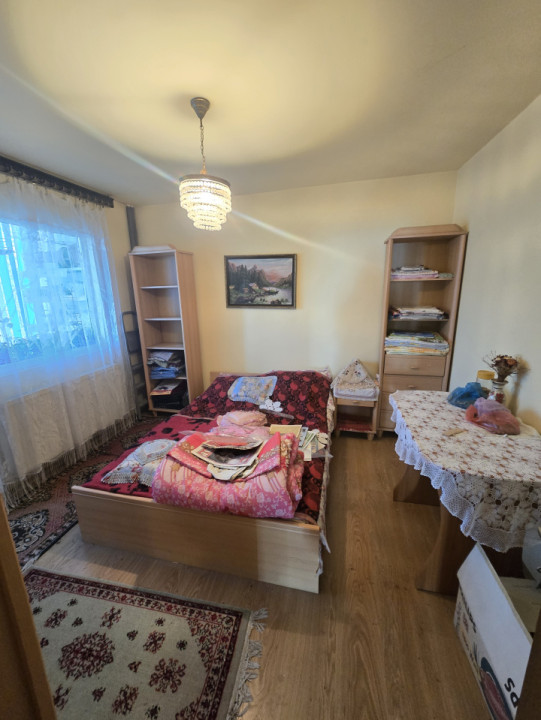 Apartament cu 3 camere, et. 3