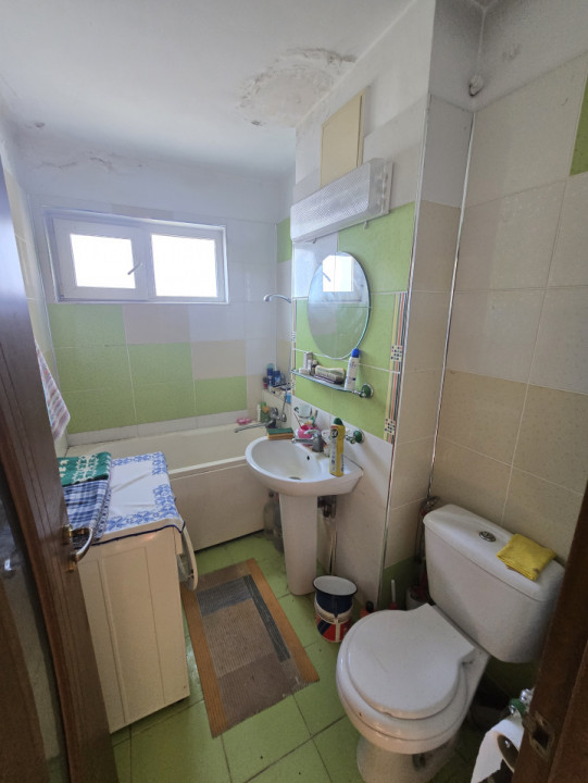 Apartament cu 3 camere, et. 3