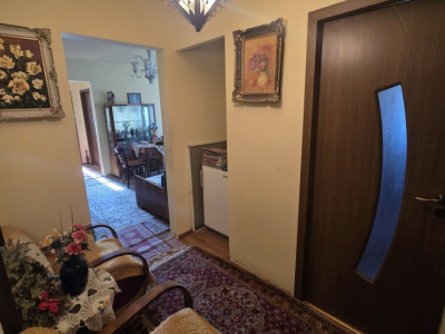 Apartament cu 3 camere, et. 3