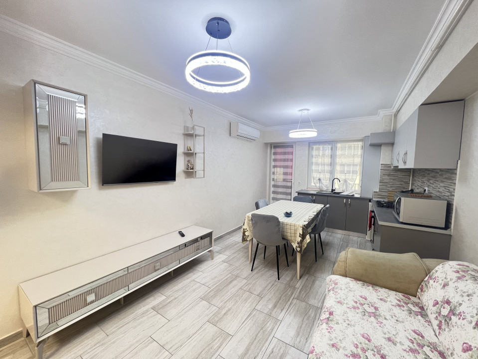 Apartament modern, 3 camere, Bloc Nou, parcare privata