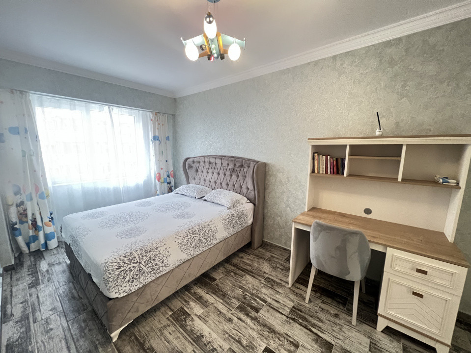 Apartament modern, 3 camere, Bloc Nou, parcare privata