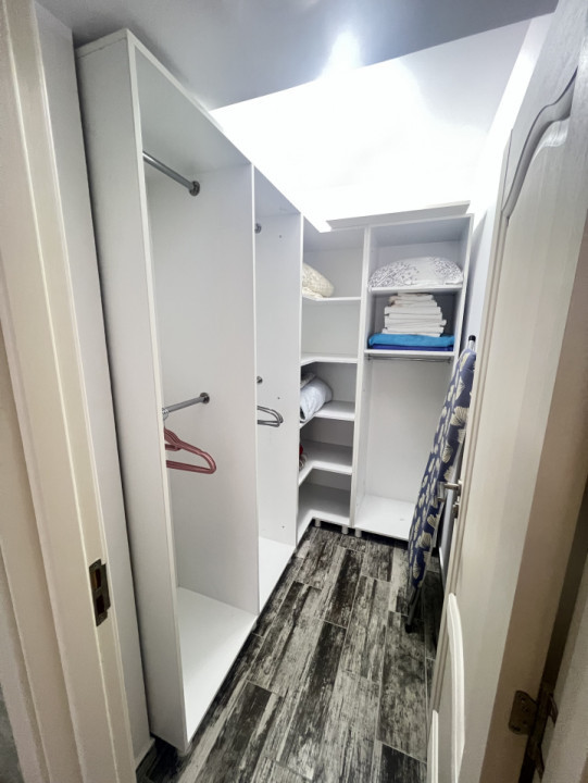 Apartament modern, 3 camere, Bloc Nou, parcare privata