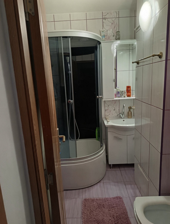 Apartament 3 camere decomandate – Cartier URA 