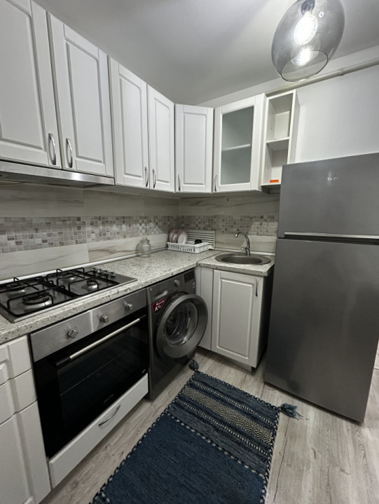 Garsonieră modernă spre închiriere 