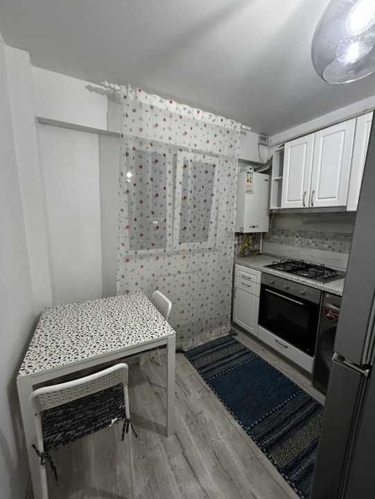 Garsonieră modernă spre închiriere 