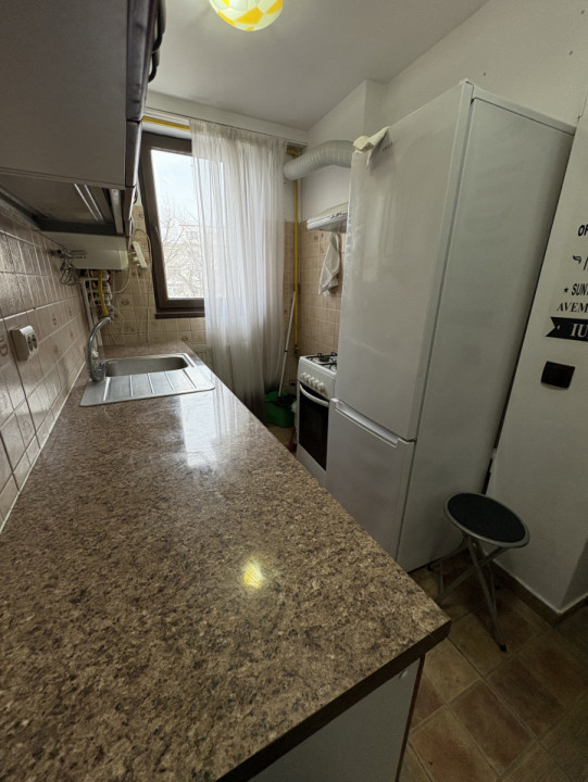 Apartament modern de închiriat – poziționare centrală